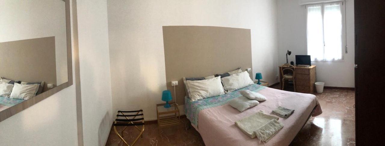 Bed and Breakfast A Due Passi Dal Lumiere Bologna Exterior foto