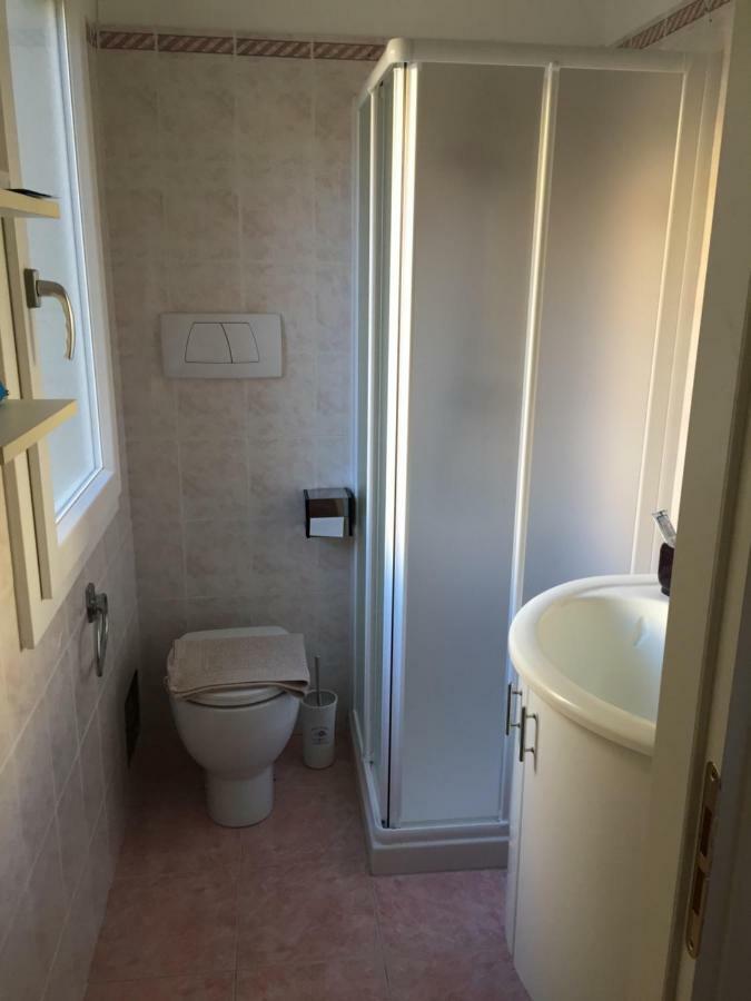 Bed and Breakfast A Due Passi Dal Lumiere Bologna Exterior foto