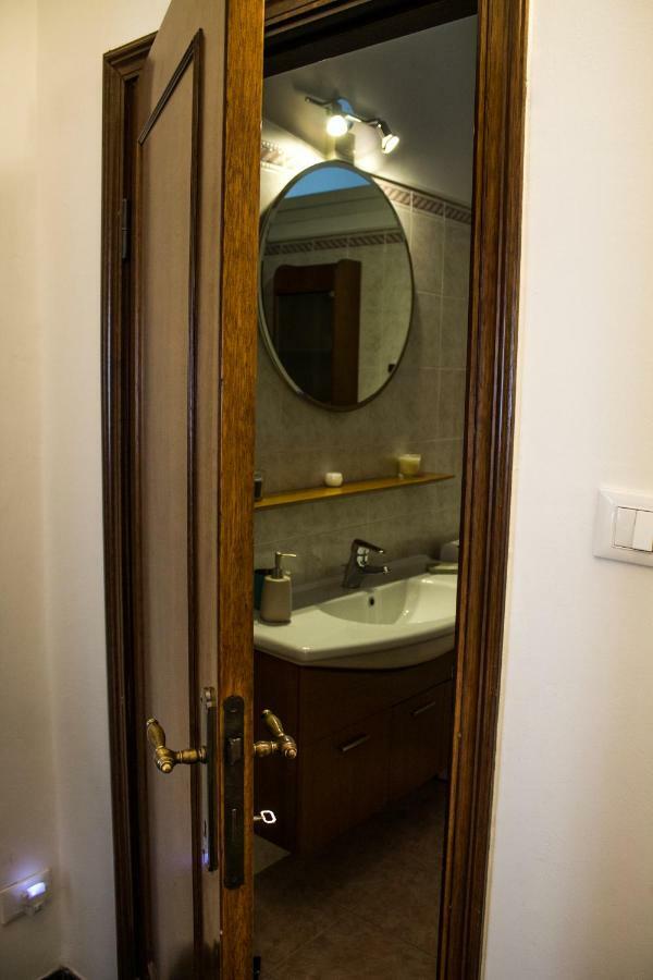 Bed and Breakfast A Due Passi Dal Lumiere Bologna Exterior foto