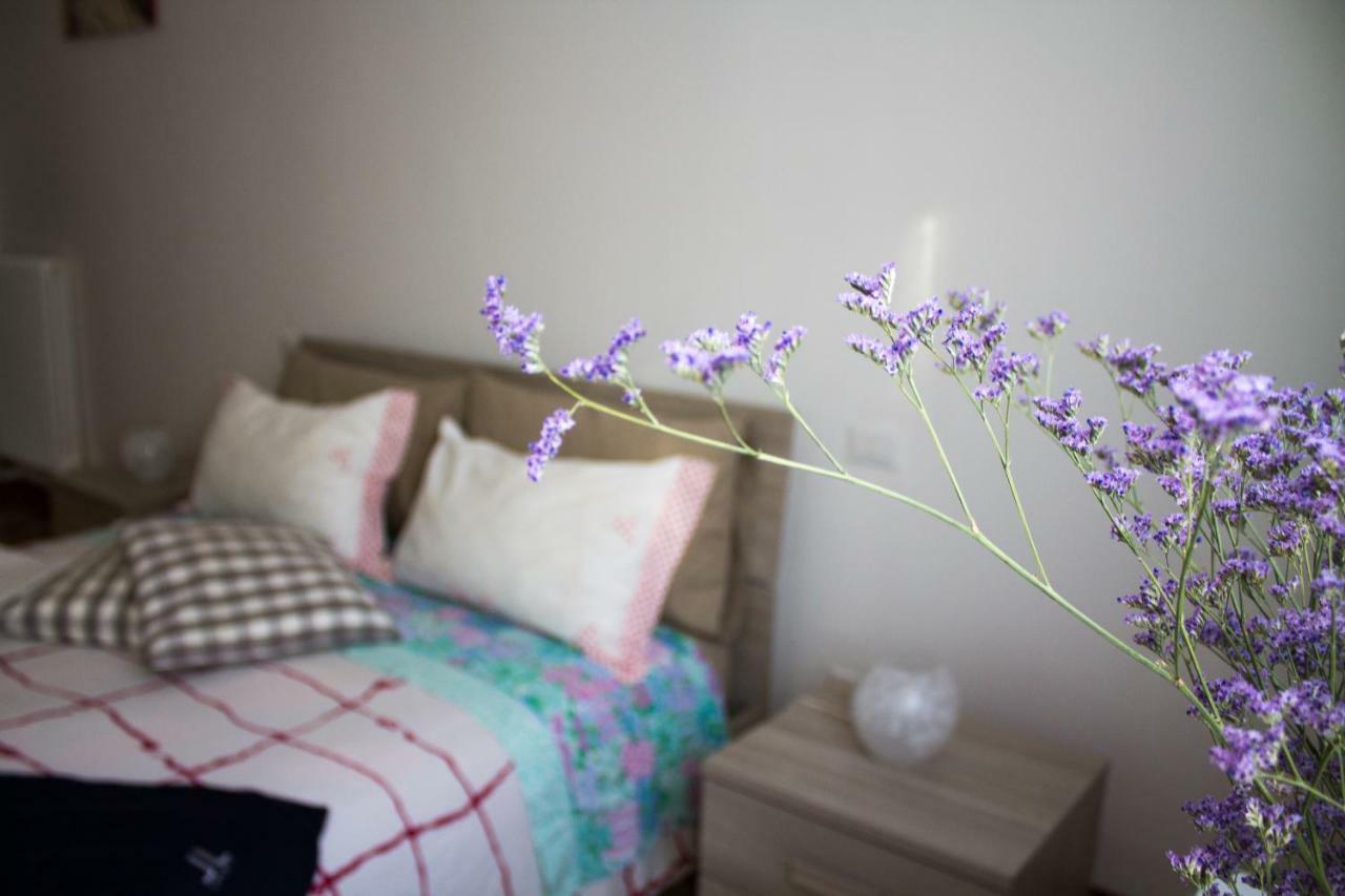 Bed and Breakfast A Due Passi Dal Lumiere Bologna Exterior foto